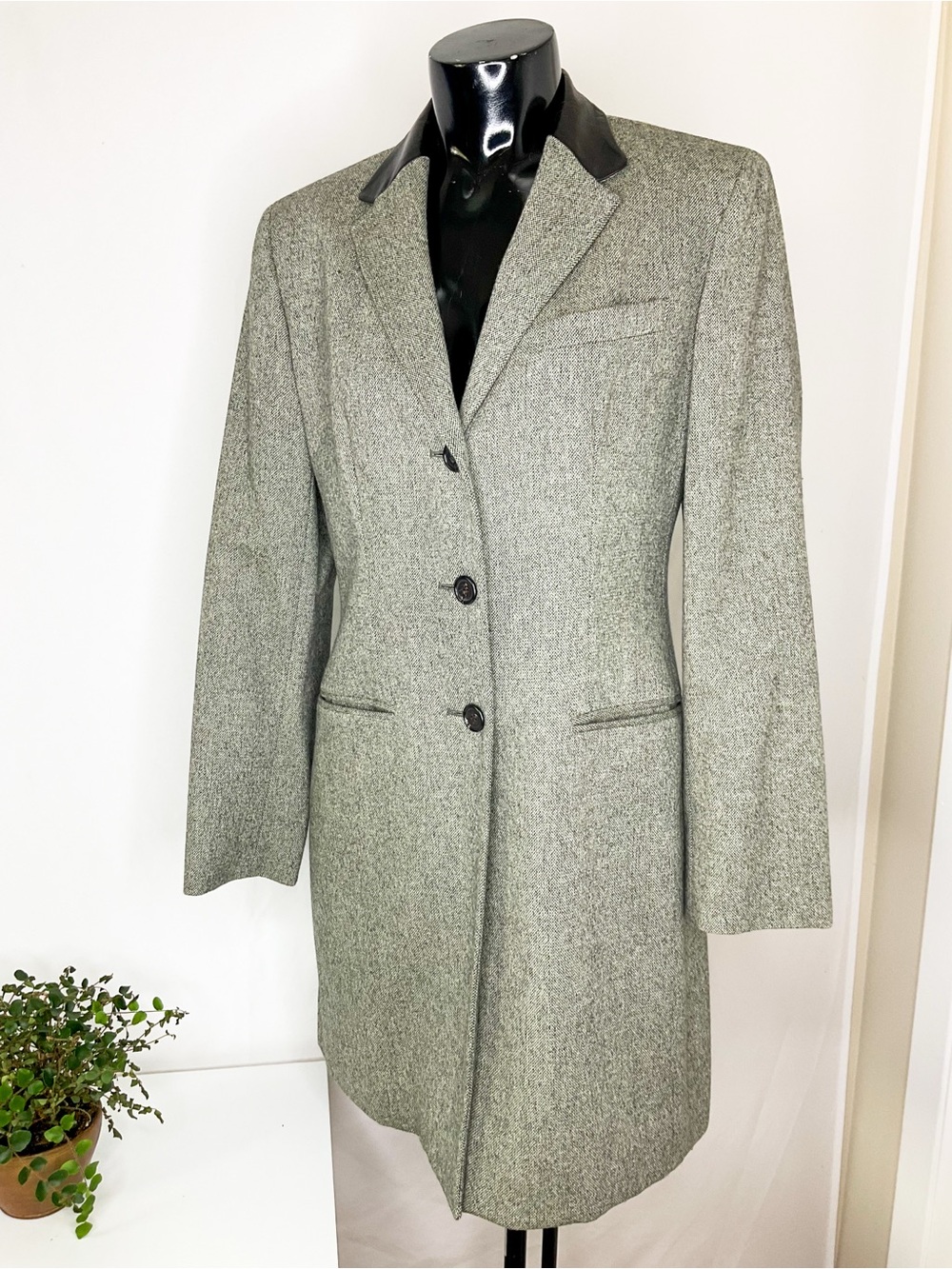 RALPH LAUREN Classic Grey Wool Women's Coat With Lambskin Collar